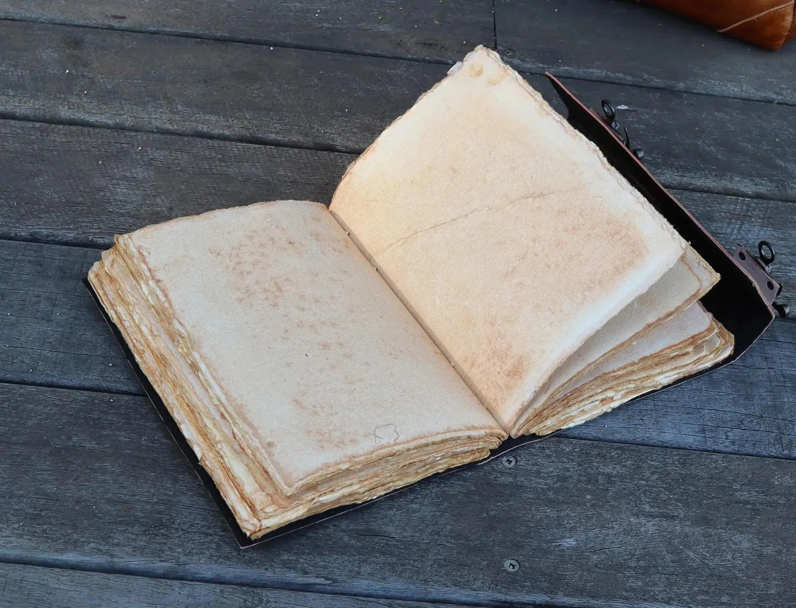 Leather Journal Notebooks Blank Spell Book of Shadows Handmade Drogon journal with Lock Clasp Gifts for Men & Women