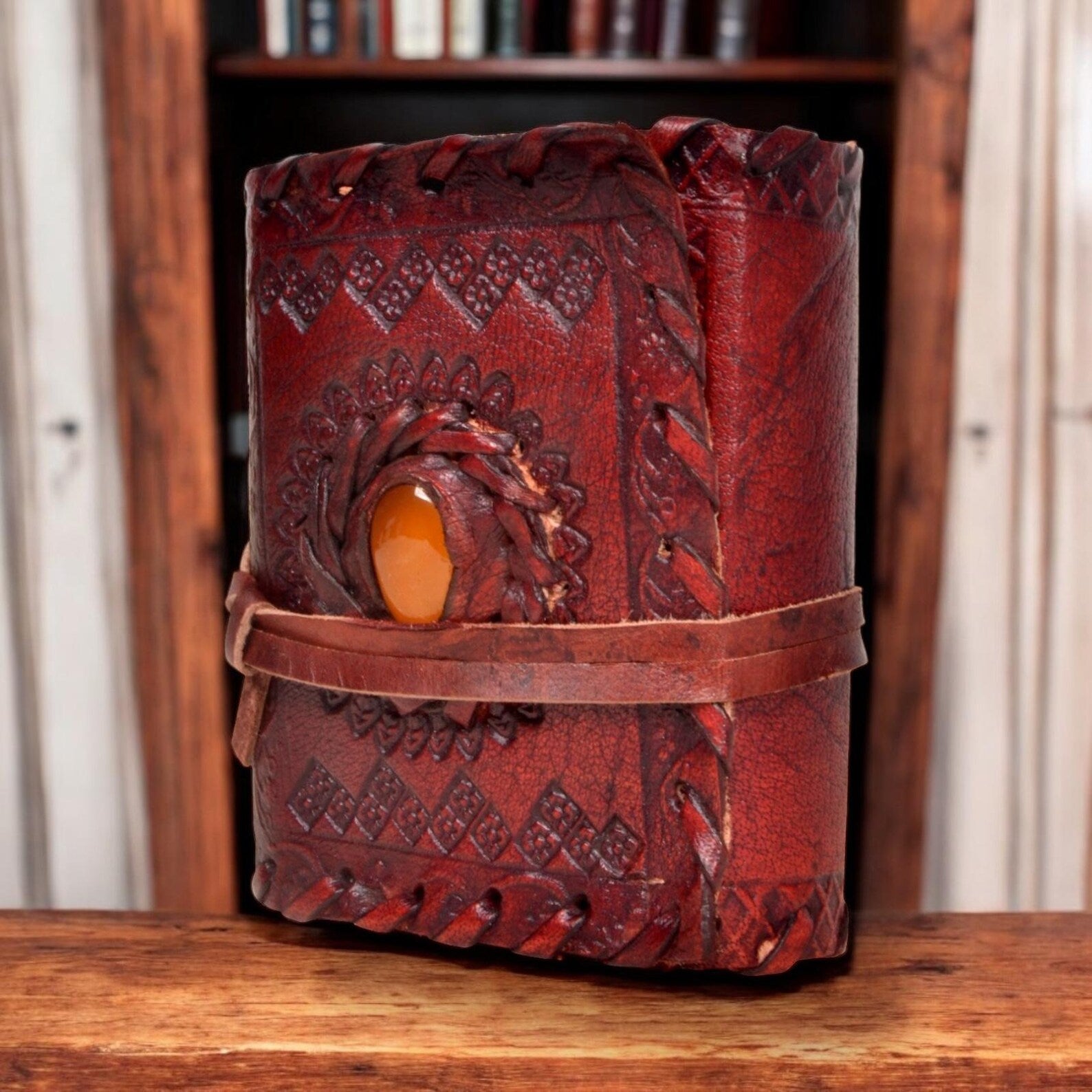 Leather Journal Notebooks Blank Spell Vintage Book Handmade Stone Bound, Embossed journal with Lock Clasp Gifts for Men & Women