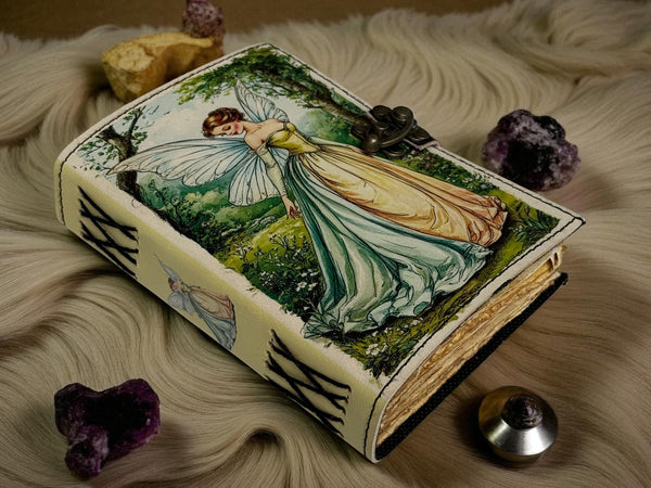 Leather Journal Notebooks Blank Spell Book of Shadows Handmade Fairy Journal with Lock Clasp Gifts for Men & Women